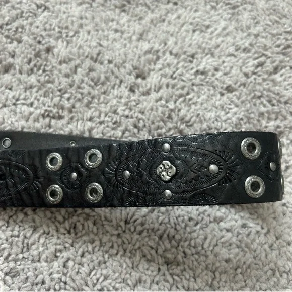 Genuine Leather Embellished Tooled Silver Buckle Floral Embossed Belt Sz L/XL - Picture 7 of 11